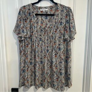 Rose + Olive Floral Print‎ Button VNeck Flutter Sleeve Blouse. Size 1X.